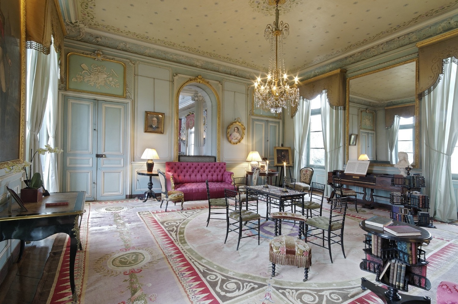 Salon vert du château de Courson